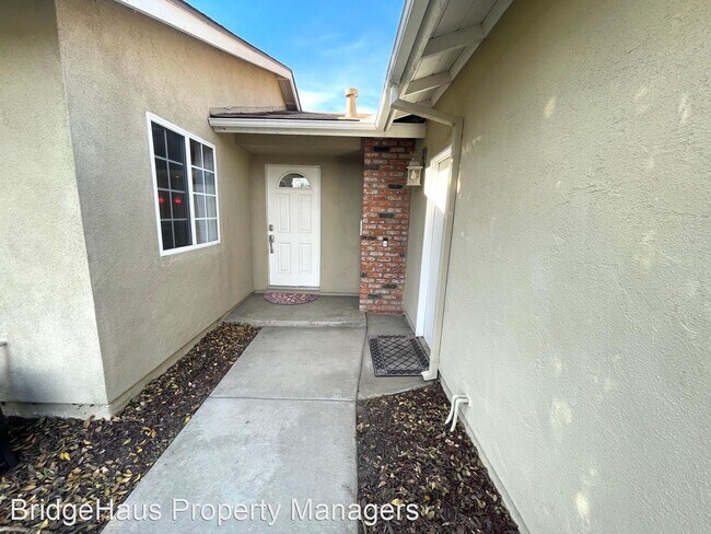 Building Photo - 3 br, 2 bath House - 13813 Otis Place