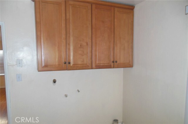 Foto del edificio - 14823 Longworth Ave