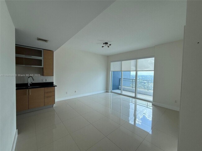 Foto del edificio - 60 SW 13th St