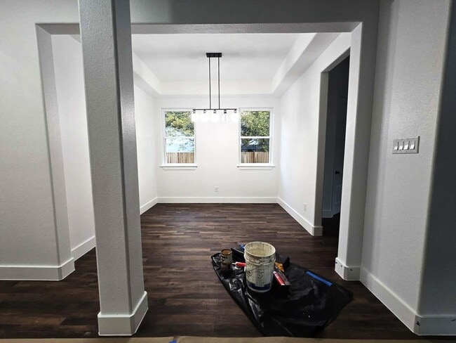 Foto del edificio - 14811 Wallach Dr