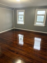 Building Photo - 356 Linden St