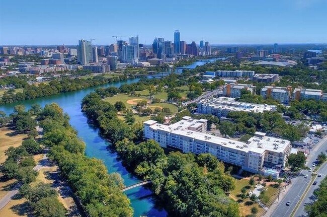 Foto del edificio - 1900 Barton Springs Rd