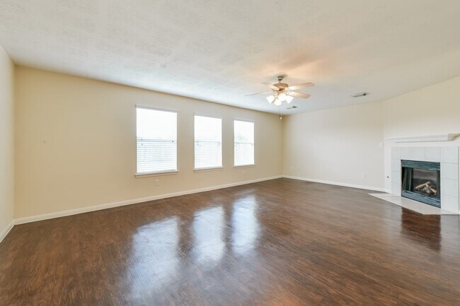 Foto del edificio - 1003 Redcrest Springs Ct