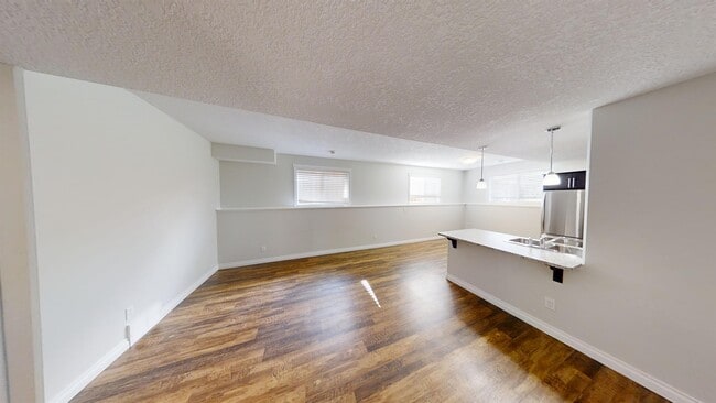 Building Photo - 8626-86288 88 St