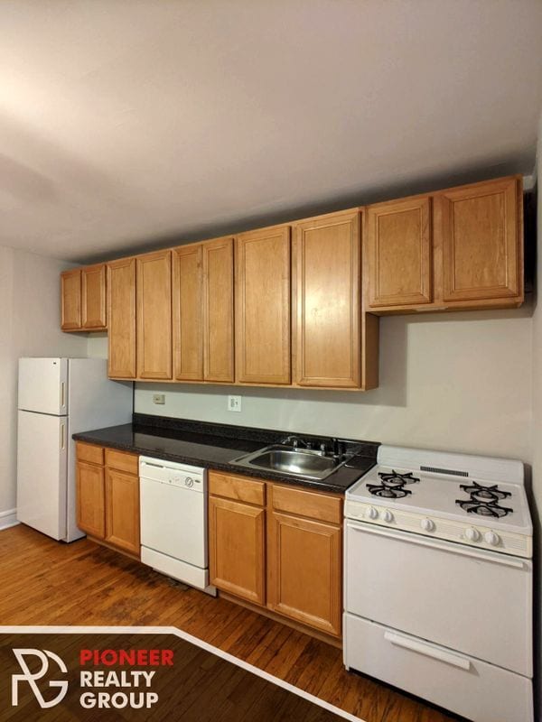 Building Photo - 2129 N Dayton St