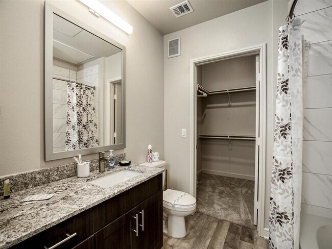 Foto del edificio - 13460 Inwood Rd