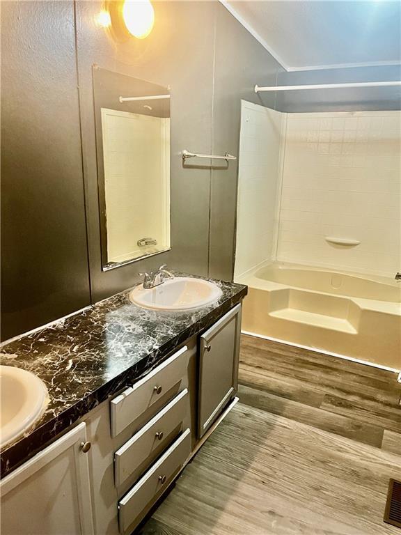 Foto del edificio - 1914 Pinehurst Ln