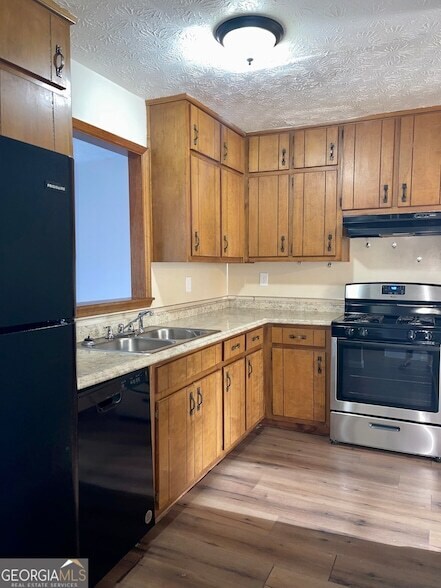 Foto del edificio - 5882 Sheldon Ct