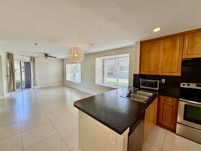 Building Photo - 4855 Via Palm Lakes
