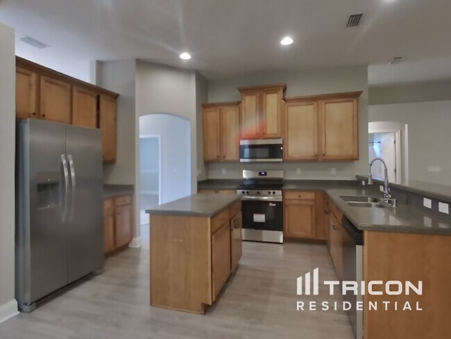 Foto del edificio - 10768 Stanton Hills Dr E