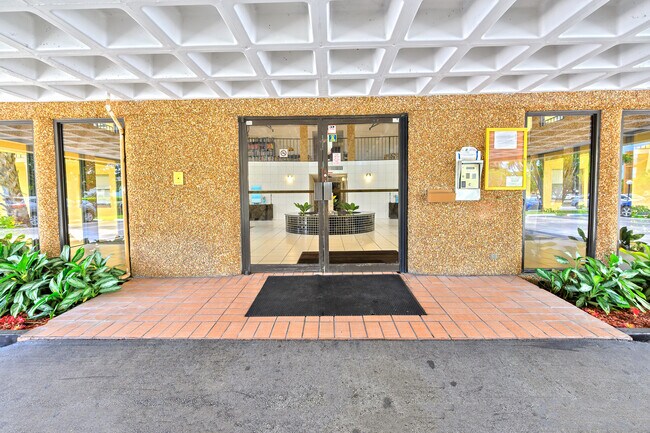 Foto del edificio - 9355 SW 8th St