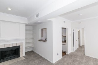 Building Photo - Village of Hampton Cove