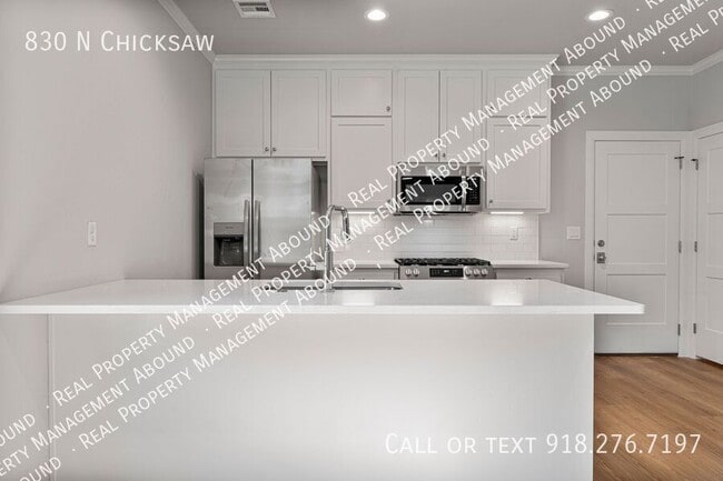 Foto del edificio - 830 N Chickasaw Ave