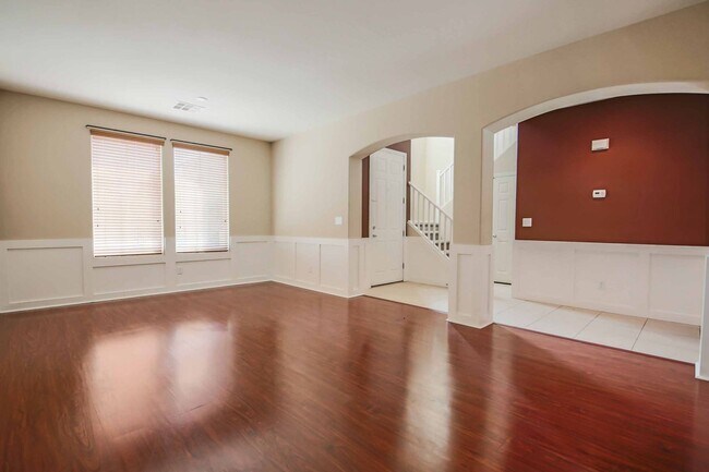 Foto del edificio - Luxurious Retreat in the Heart of Las Vegas