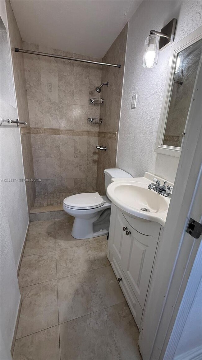 Foto del edificio - 8281 SW 28th St