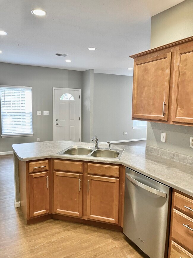 Building Photo - 10553 Butler Cir