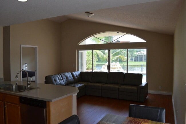 Building Photo - 3524 Miramontes Cir