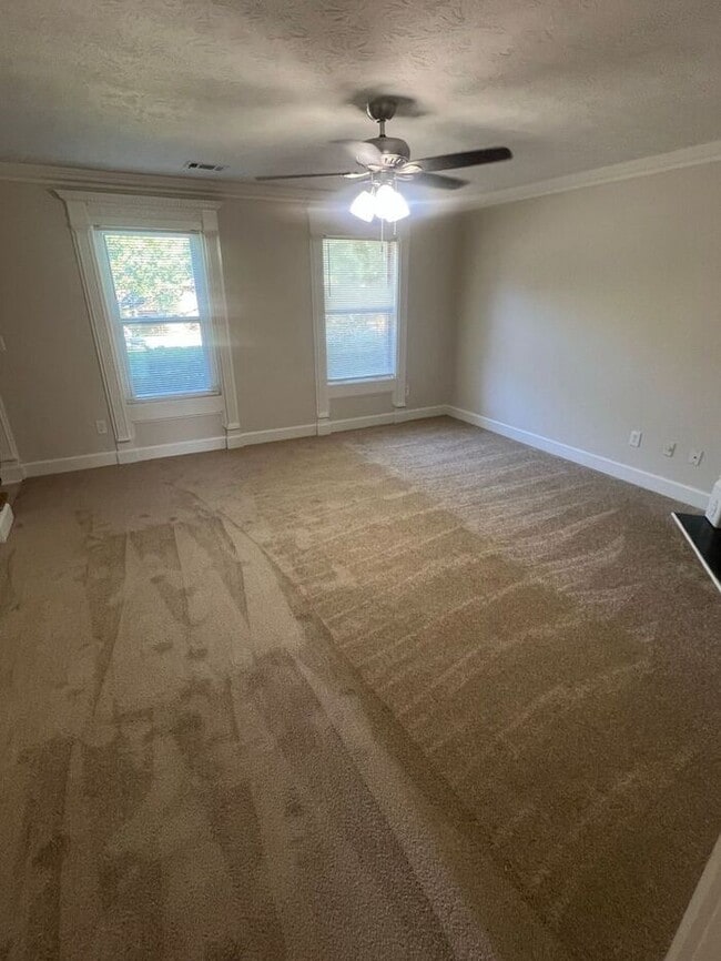 Building Photo - READY NOW!!! 2 bedroom townhouse available in Lawrenceville!