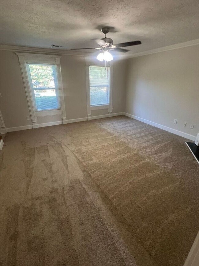 Foto del edificio - READY NOW!!! 2 bedroom townhouse available in Lawrenceville!