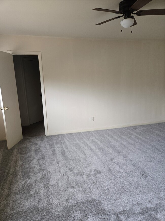 Building Photo - 10834 Sugar Hill Dr