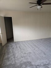 Building Photo - 10834 Sugar Hill Dr