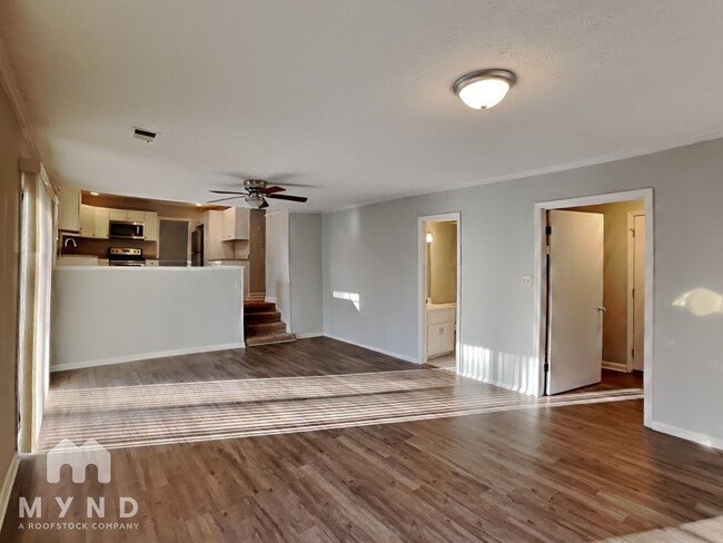 Foto del edificio - 3036 Blue Grass Ln