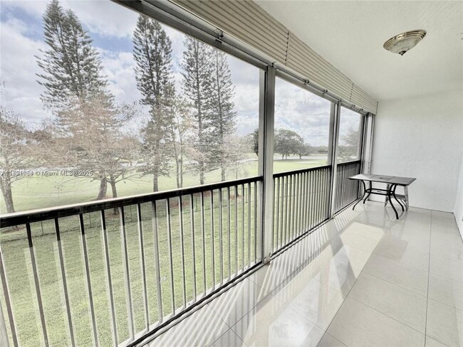 Foto del edificio - 3150 W Rolling Hills Cir