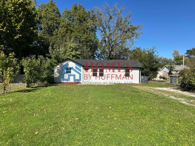 Building Photo - Two Bedroom House | Completely Updated