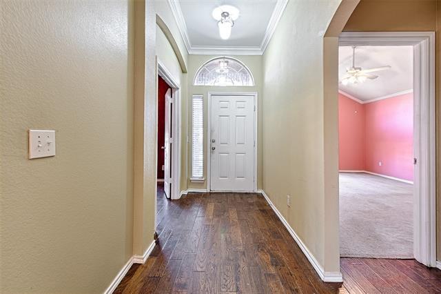 Building Photo - 1702 Bur Oak Dr