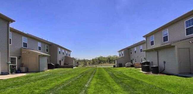 Foto del edificio - 2123 Quail Hollow Dr