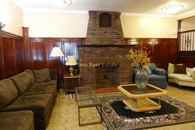Foto del edificio - 2045 Commonwealth Ave