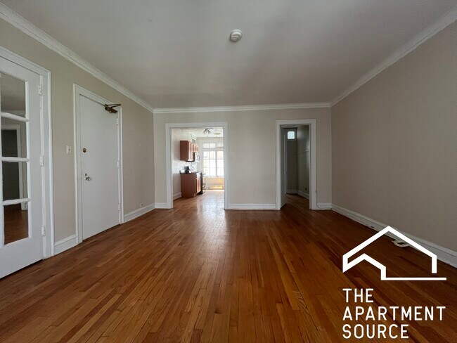 Foto del edificio - 909 Elmwood Ave