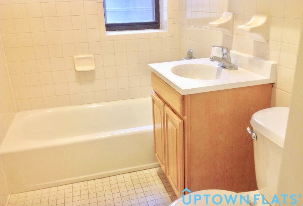 Foto del edificio - 3011 Heath Ave