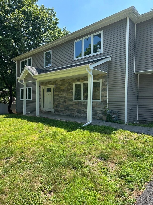 Foto del edificio - 250 Blauvelt Rd