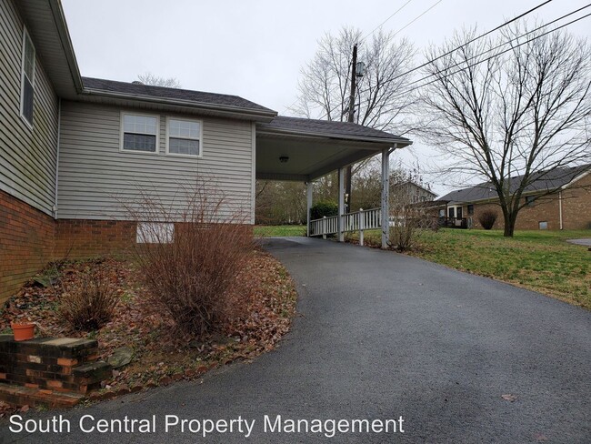 Building Photo - 4 br, 2 bath House - 109 robin dr