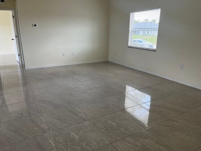 Building Photo - COMING SOON----3br 2ba Single Family home ...