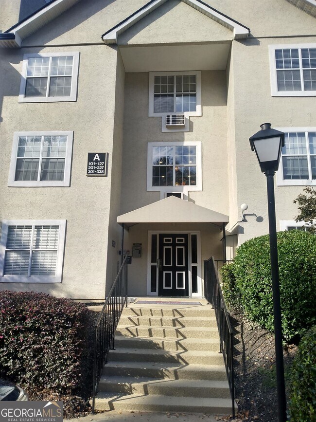 Foto del edificio - 3655 Habersham Rd NE
