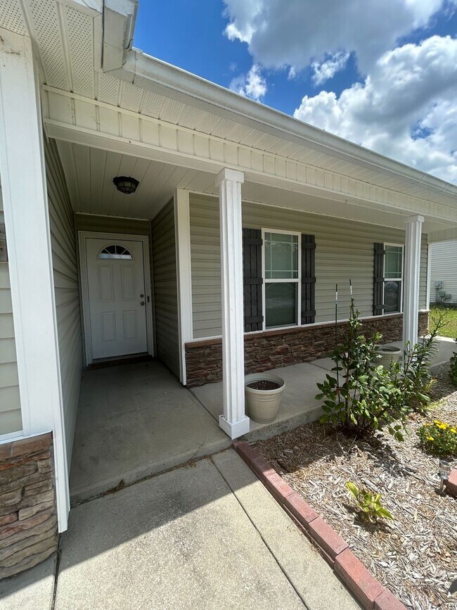 Building Photo - 102 Gobblers Way
