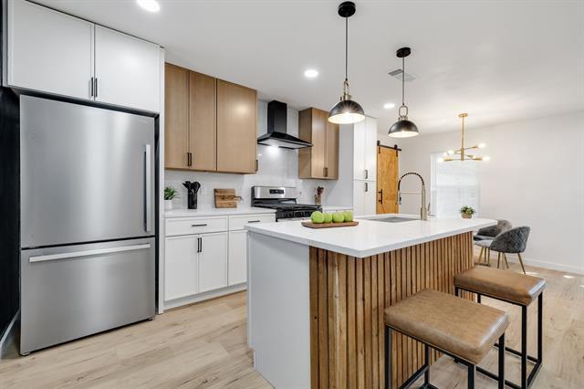 Foto del edificio - 718 Tearose Dr