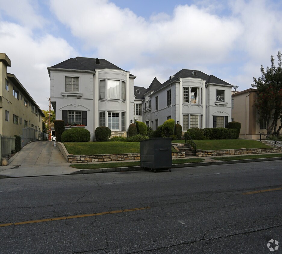 Primary Photo - 443 S Norton Ave