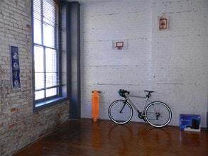 Building Photo - 2315 The Strand