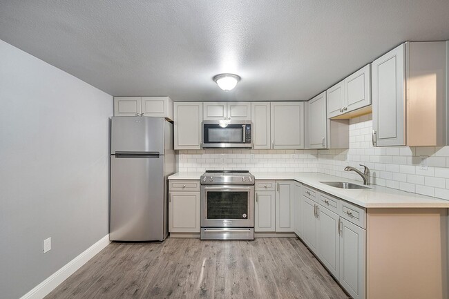Foto del edificio - Chic Alberta apartment near Portland Farmers Market