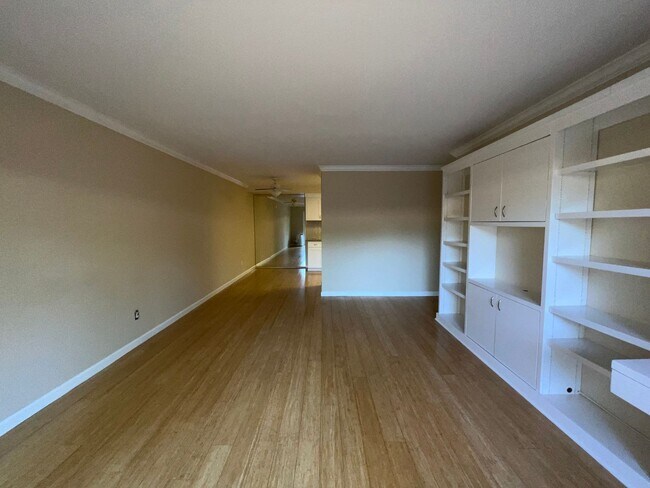 Foto del edificio - 1 bedroom condo in Santa Clara! $2450
