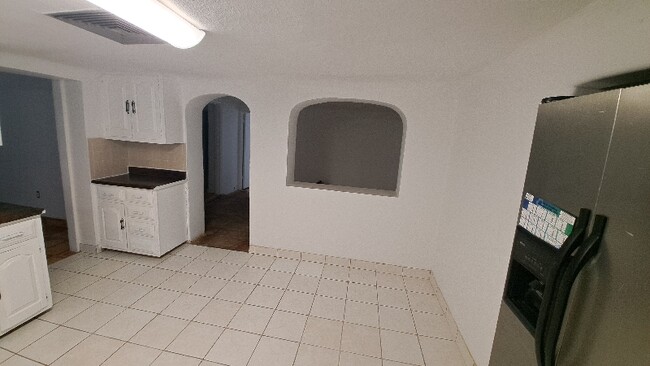 Foto del edificio - 7817 West Dr