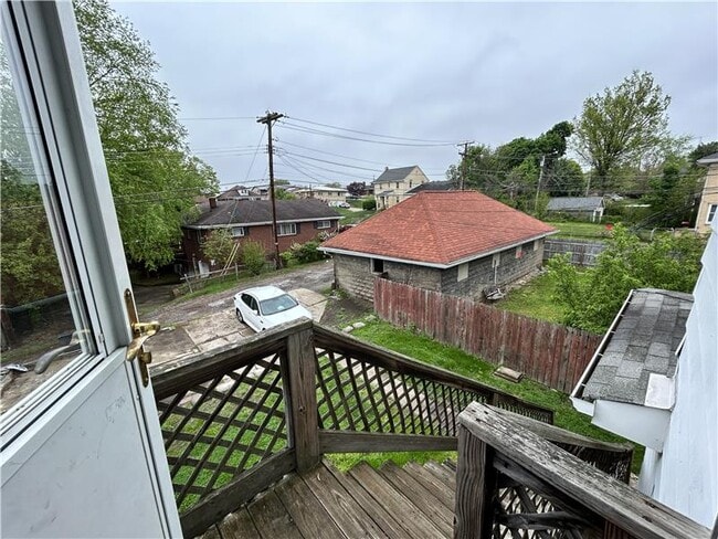 Building Photo - 377 Lawson Ave