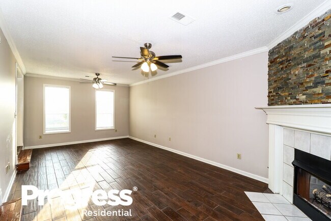 Foto del edificio - 6044 Woodstock Hills Dr