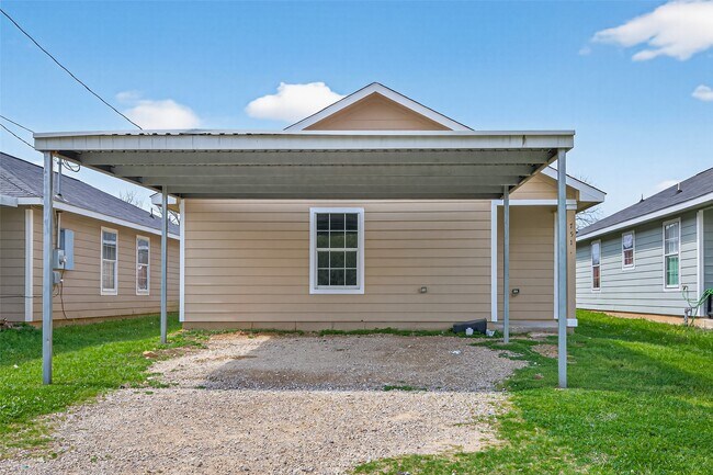 Building Photo - 7511 Dyer St