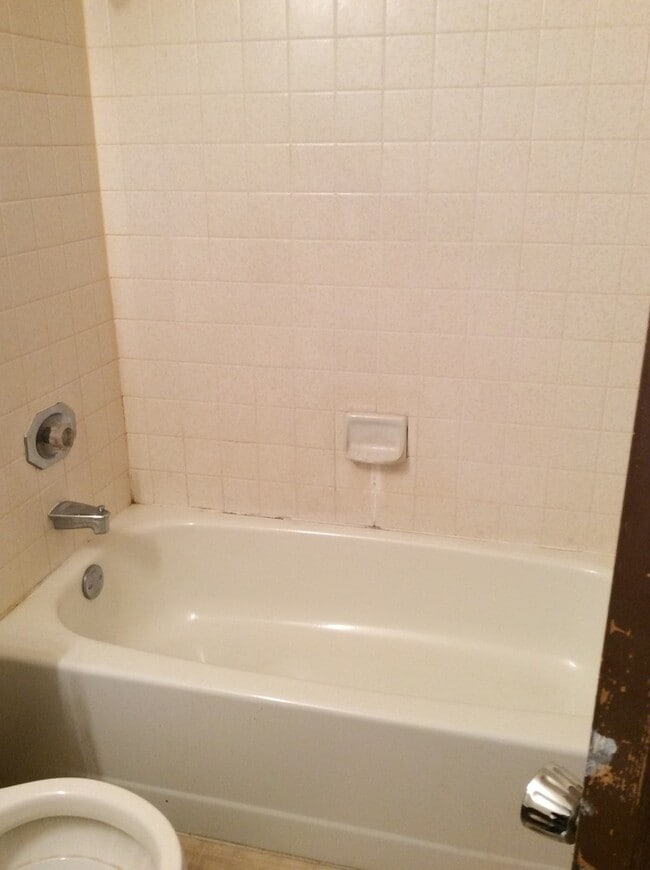 Building Photo - 231 1st St