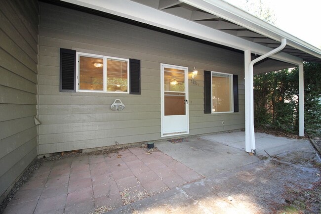 Foto del edificio - 16711 SW Lake Forest Blvd