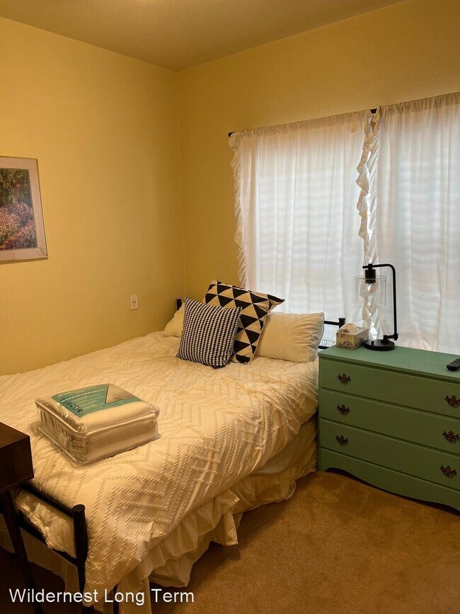 Building Photo - 2 br, 2 bath House - 135 Main Street #204